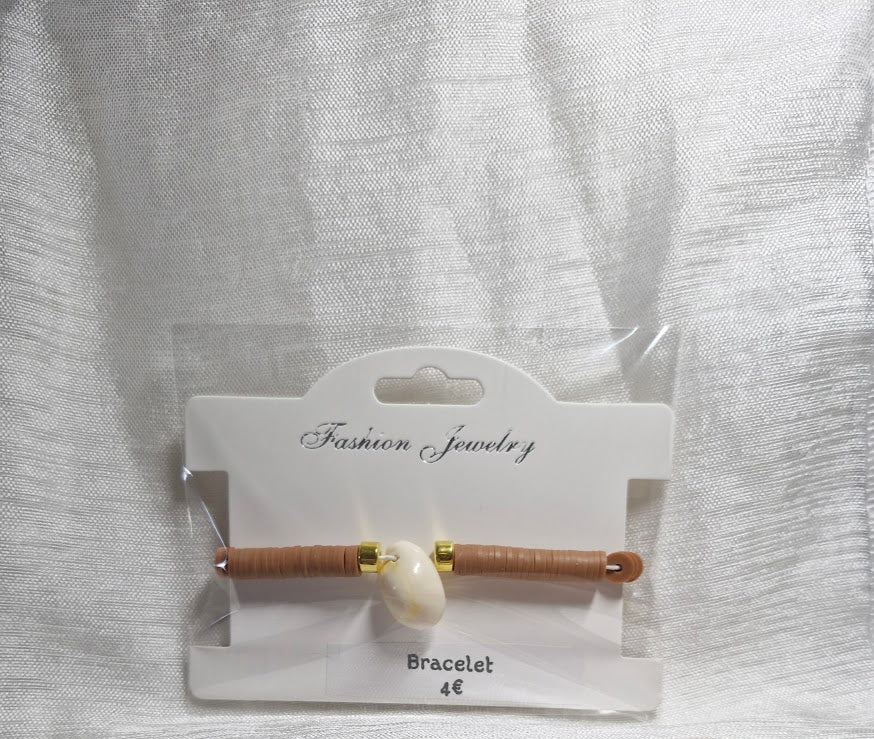 Bracelets perles plate coquillage