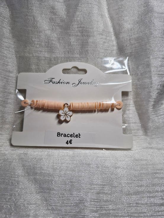 Bracelets perle plate breloque