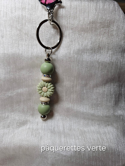 Porte clé pâquerette et feuilles
