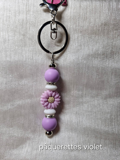 Porte clé pâquerette et feuilles