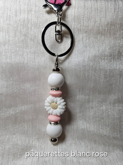 Porte clé pâquerette et feuilles