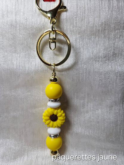 Porte clé pâquerette et feuilles