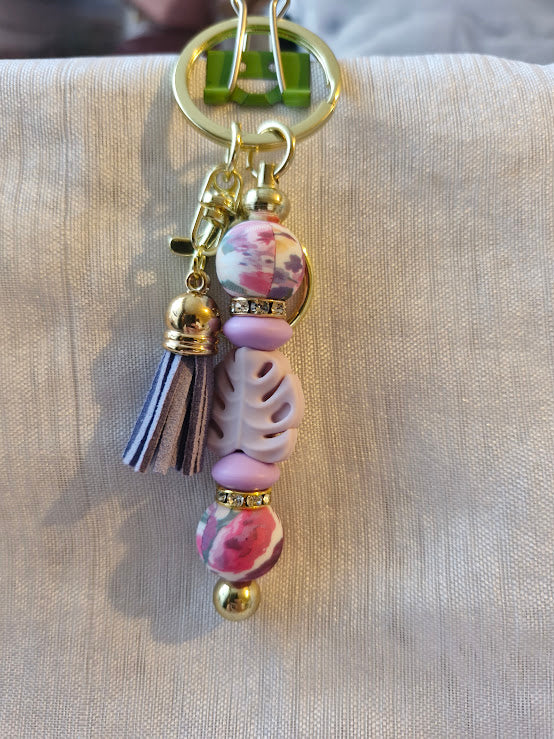 Porte clé pâquerette et feuilles