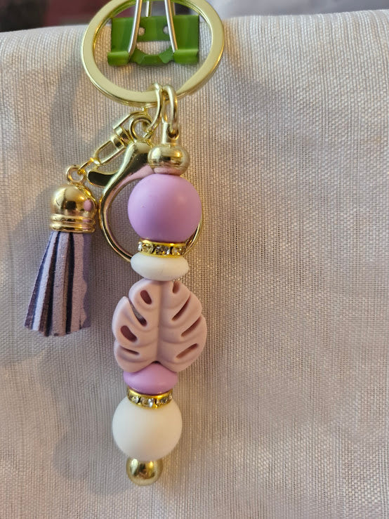 Porte clé pâquerette et feuilles