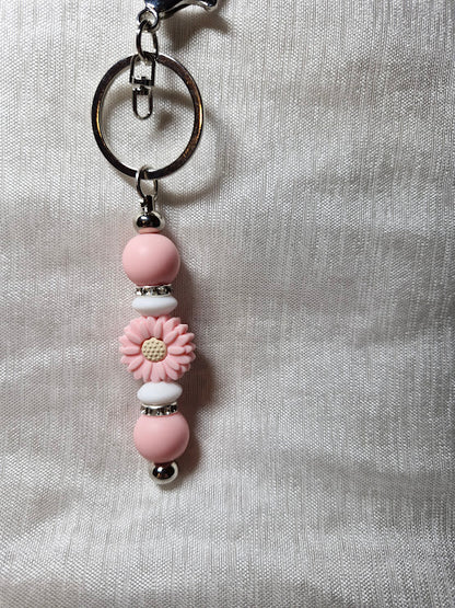 Porte clé pâquerette et feuilles